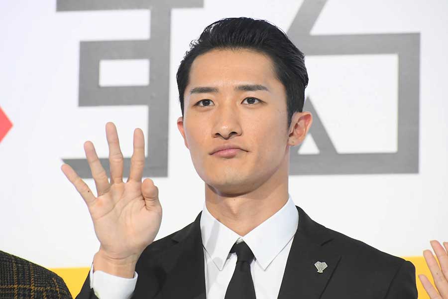 テレビ朝日系連続ドラマ『恋する警護24時』の政策記者会見の画像