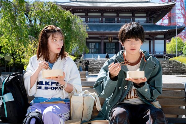 高橋文哉と共演した他の俳優との撮影シーン。2024年に出演した映画やドラマに関連する画像。