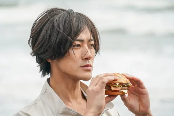 日本マクドナルド『サムライマック』の新CM「好きな方へ、一歩」篇の画像